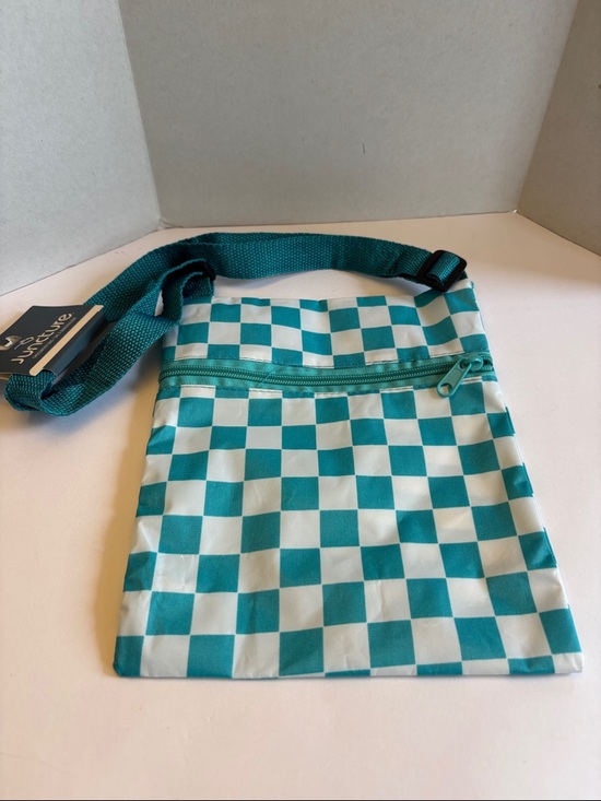Juncture Other - 💕5/25💕Crossbody Bag in Teal and White 8” x 9.5”